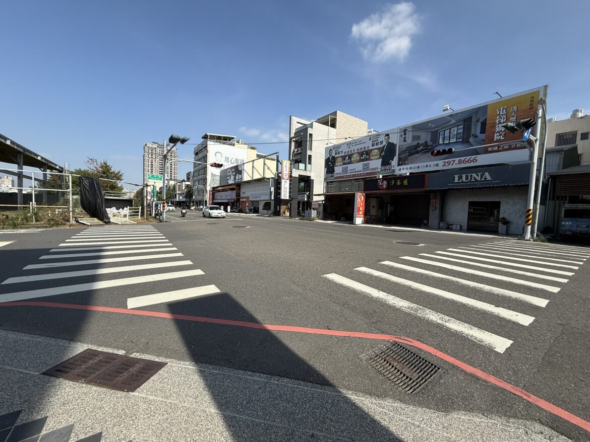 安平府平華平路口、郡西路建安街路口斑馬線這星期會完成劃線