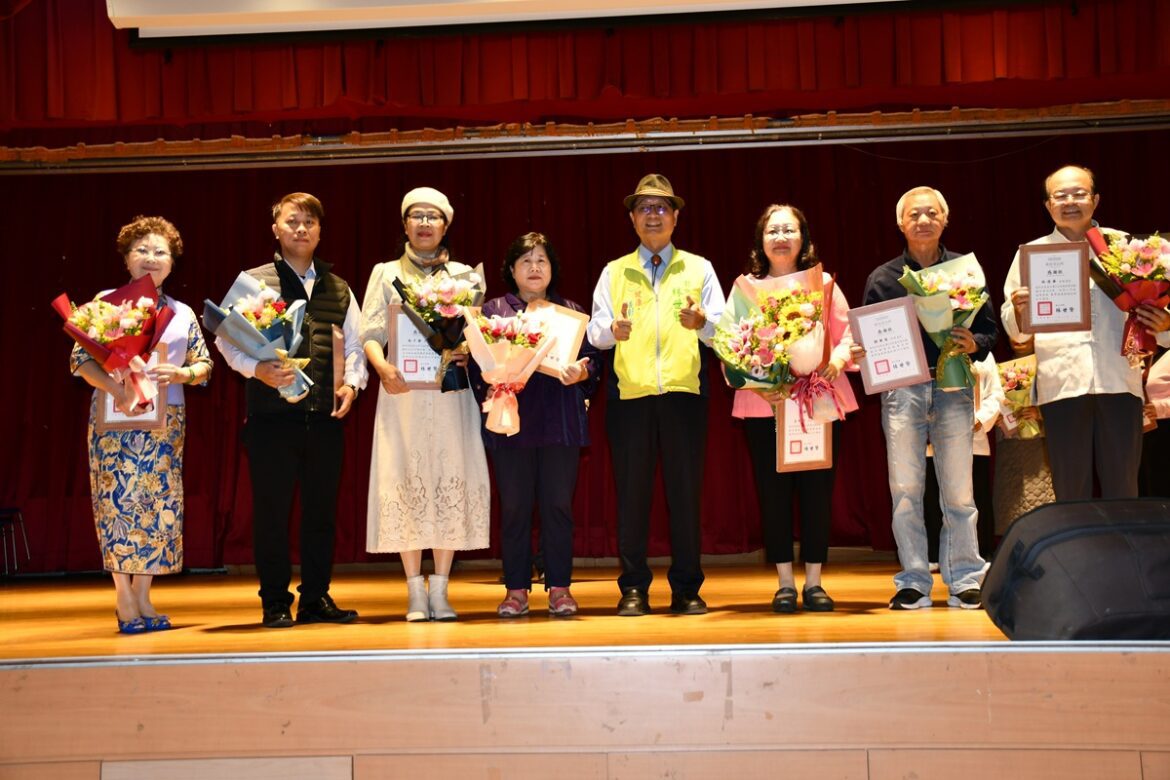 長青大學114年度研習結業典禮  林世賢期勉學員活到老學到老