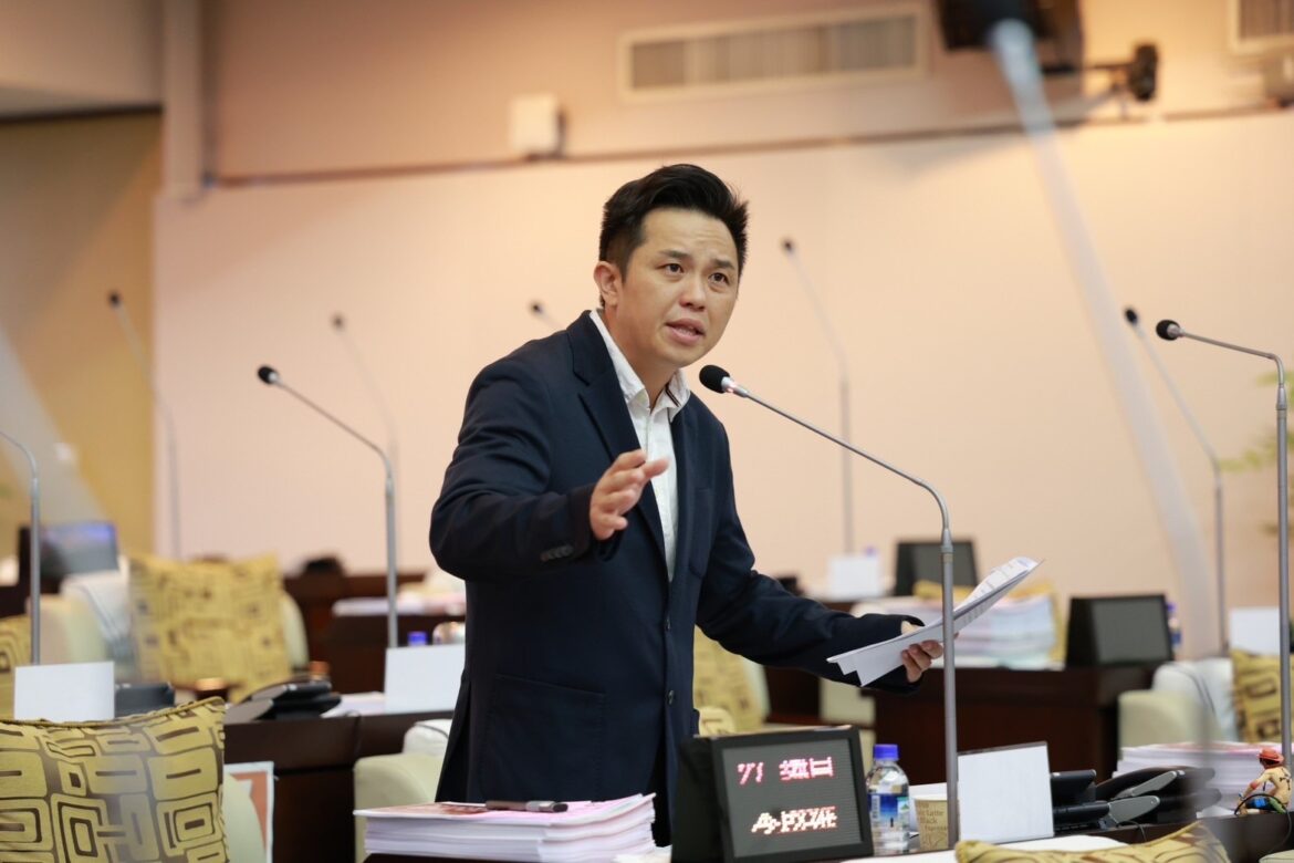 議員李啟維抨擊台南市政府「長輩申請中低收限居住戶籍地」不符人權