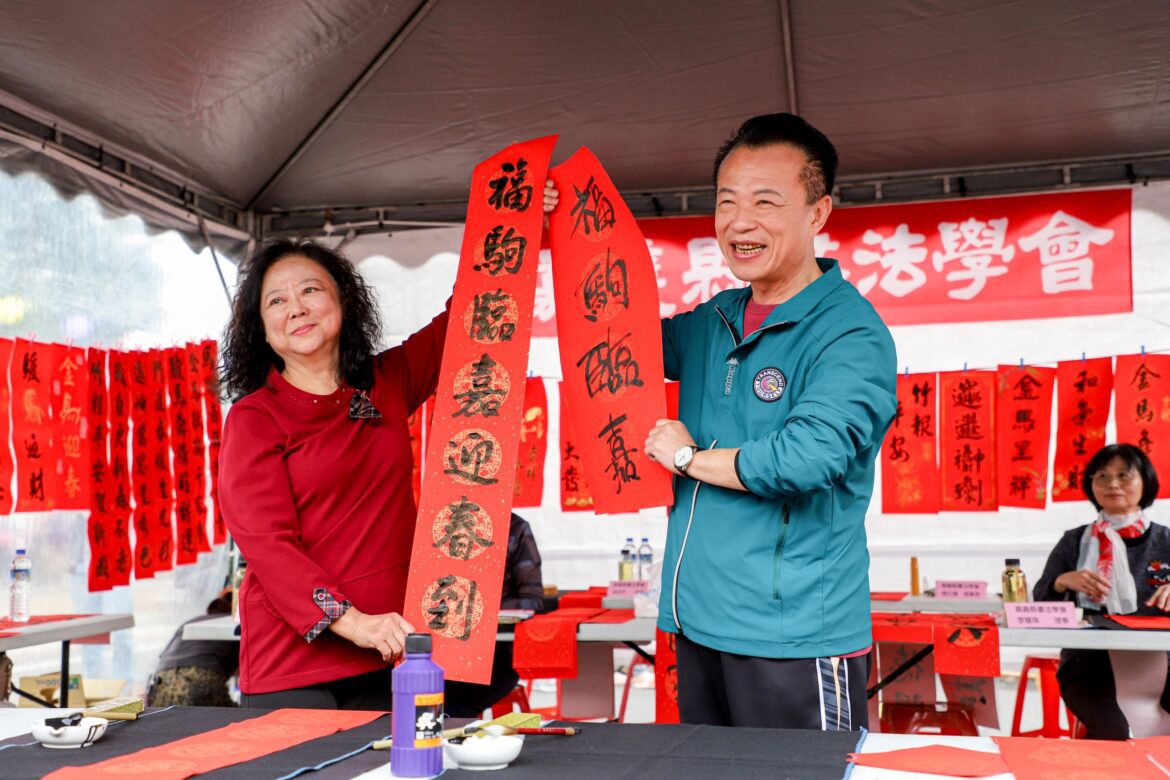 金馬舞春迎新年　嘉有好市集年貨大街熱鬧登場