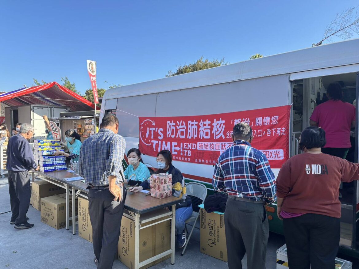 衛生所攜手寺廟關懷弱勢健康　免費篩檢迎新年