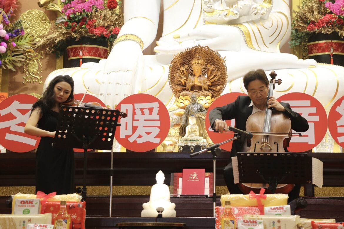佛光山金光明寺歲末傳愛     劉和然出席「寒冬送暖音樂饗宴」致