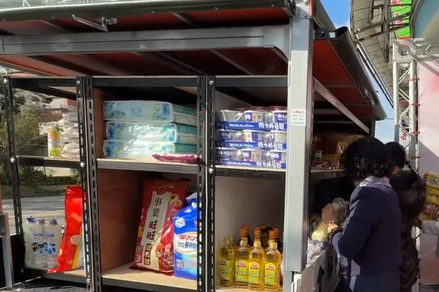 行動愛心到宅車出發  移動食物銀行送暖弱勢家庭