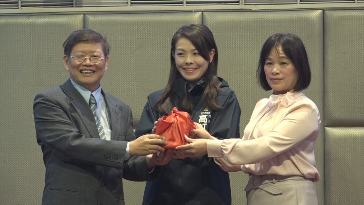 新竹市家聯會理事長交接  葉雅雯接下重任