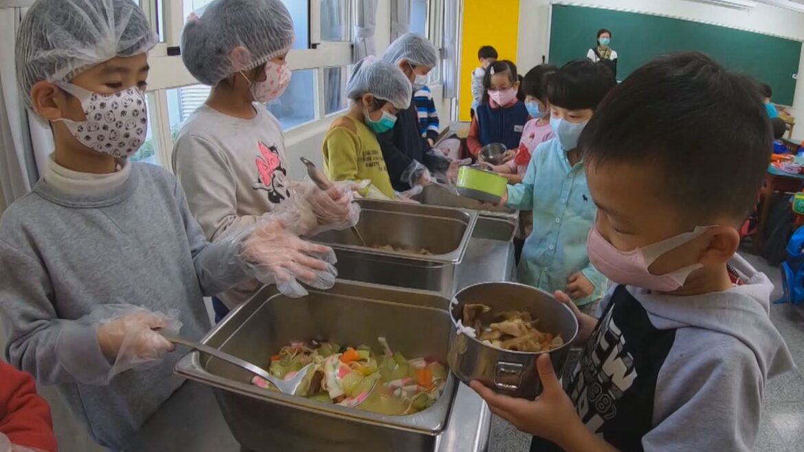 高虹安宣布 竹市8月起國中小營養午餐免費