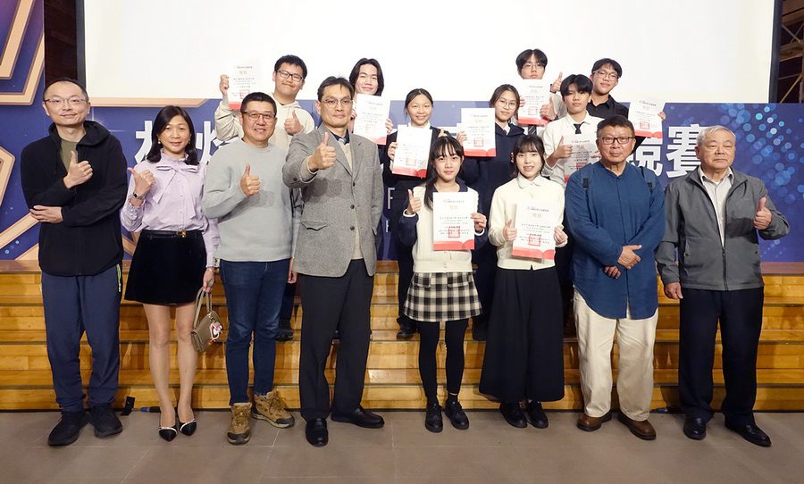 給蘭陽學子探索世界與思考論述的利器 「林燈英語教育資源中心」成果豐