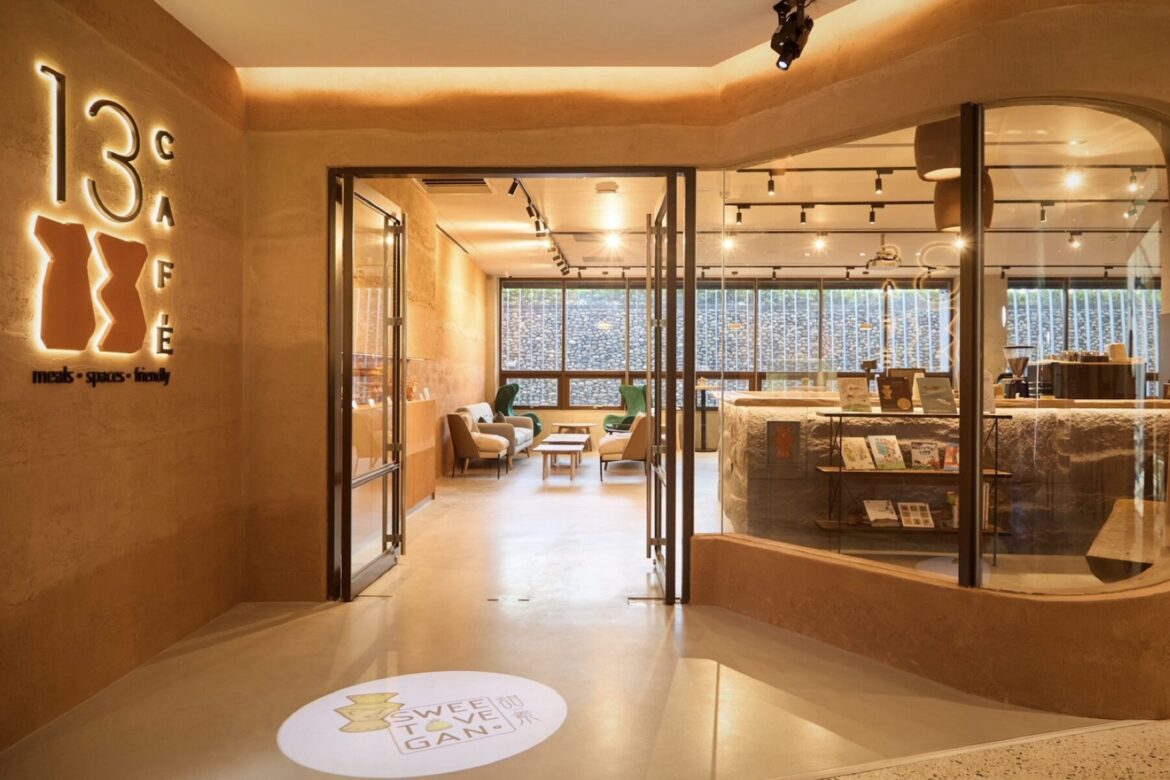 走春首選！十三行「13 CAFÉ」獲 GD 綠裝修黃金級認證     打造全台首座會呼吸的咖啡廳