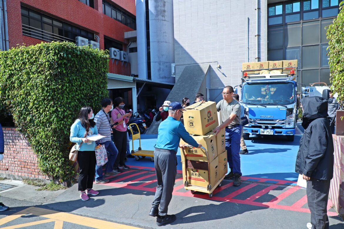 嘉市認購雲林高麗菜年前送暖　支持農業共好、關懷社福團體