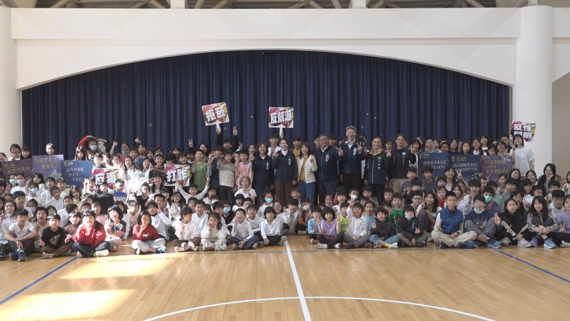 市長赴華德福實驗學校 推廣「友善校園週」