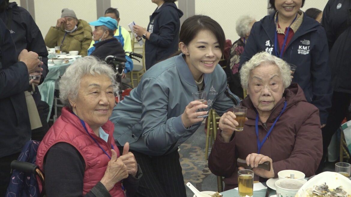 新竹市政府提前圍爐  關懷375名獨居長輩