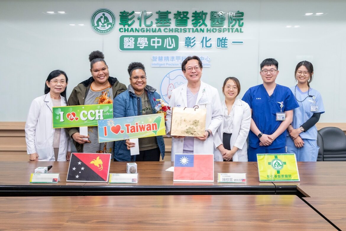30歲外國女飛越半個地球遠渡重洋求醫  總院長精準醫術、患者破涕為笑