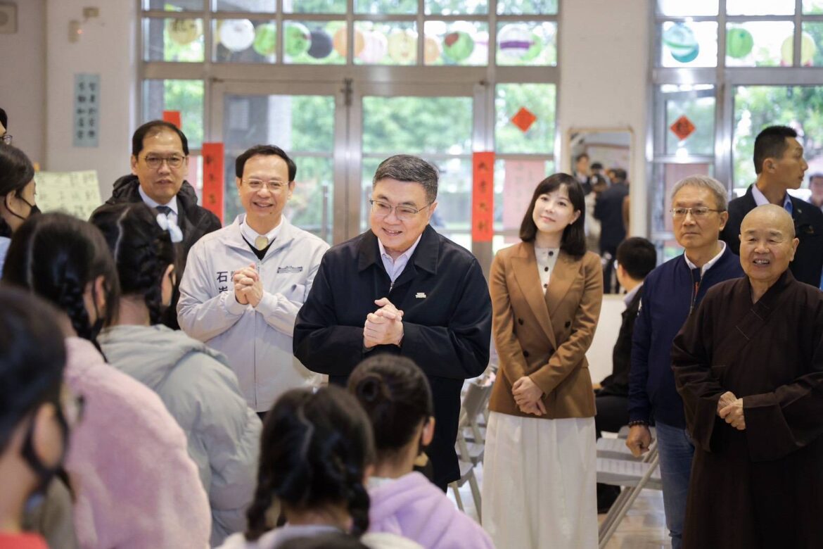 關懷育幼機構院童  行政院長卓榮泰參訪宜蘭幸夫愛兒園