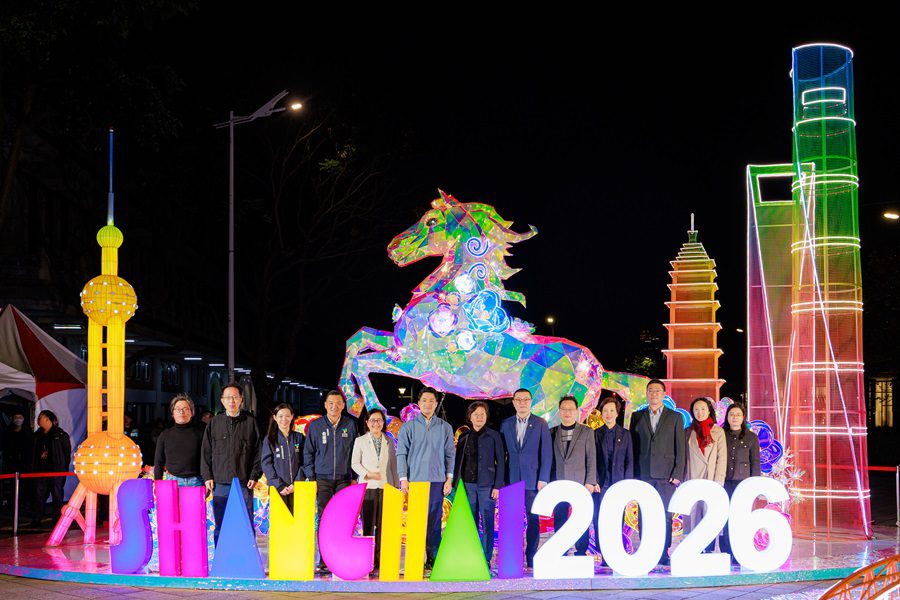台北燈節攜手13友好國家城市！ 上海燈組現「七彩駿馬」吸睛