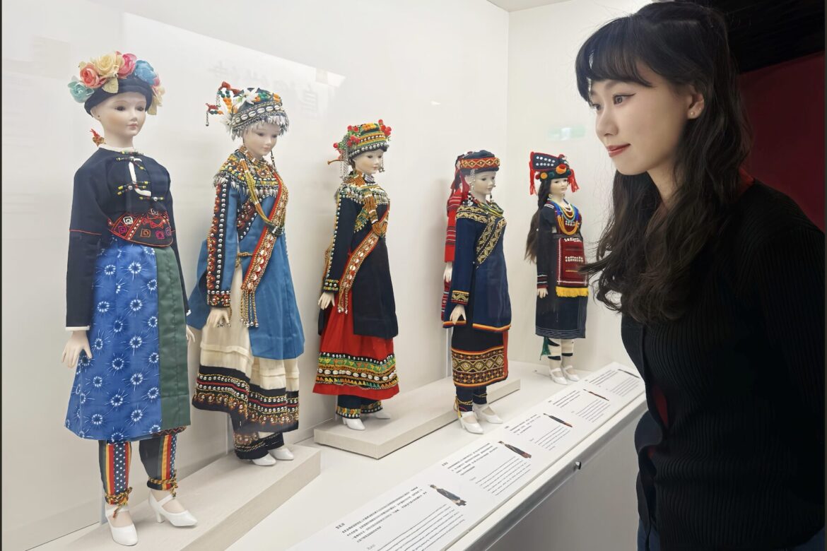 把握三月藝文雙響宴！南島衣飾特展延期熱展中     淡水「彼—此 2.0」月底即將謝幕