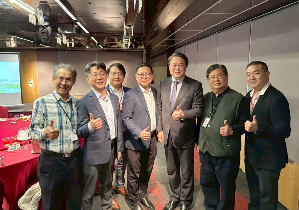 台北市建築交集會3月例會  聚焦碳盤查、能效納實價登錄 助推綠色競爭力    林右昌：導入BIM接軌G7標準
