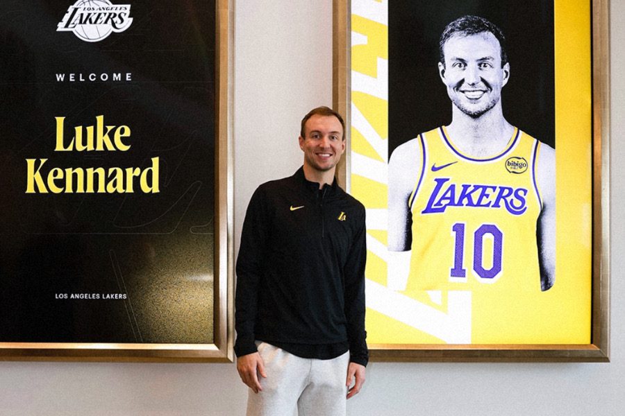 影/《NBA》不是Luka也不是LBJ是「Luke Kennard」! 0.4秒三分準決殺魔術 湖人九連勝!
