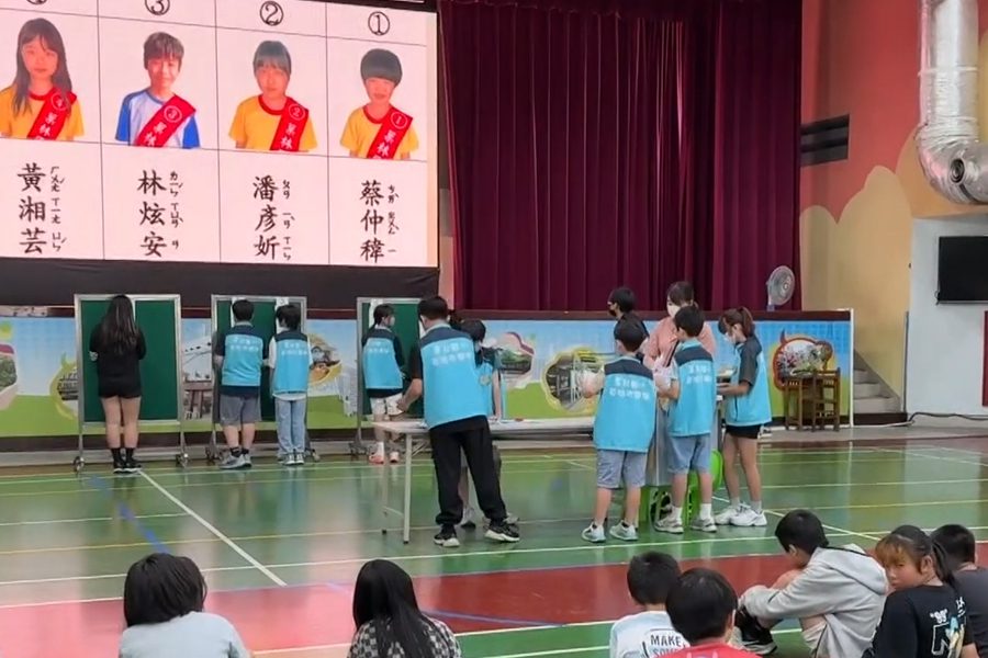 菓林國小辦自治市小市長選舉  學生體驗完整投票流程