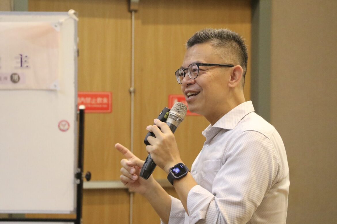 每天被騙 2 億元！戴伸峰教授揭秘詐騙新招：從「貪婪」轉向「巨大恐懼」