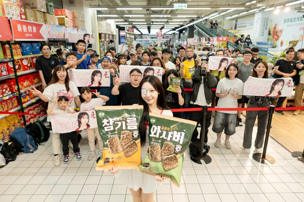 正韓零食「入籍乖乖」韓籍啦啦隊站台一日店長  掀搶購潮