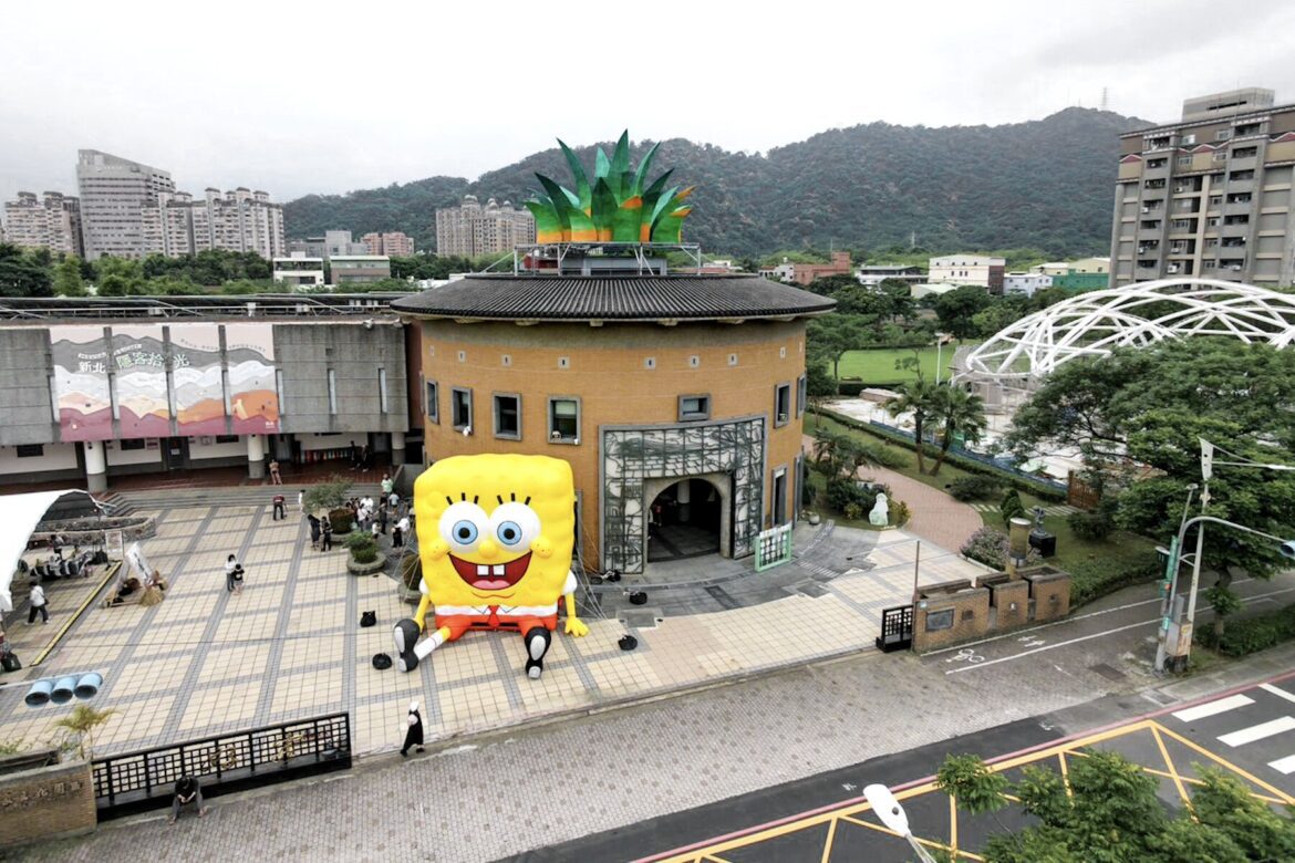 是誰住在客家圓樓鳳梨屋裡？海綿寶寶現身三鶯     帶你解鎖「客家山河藝遊」