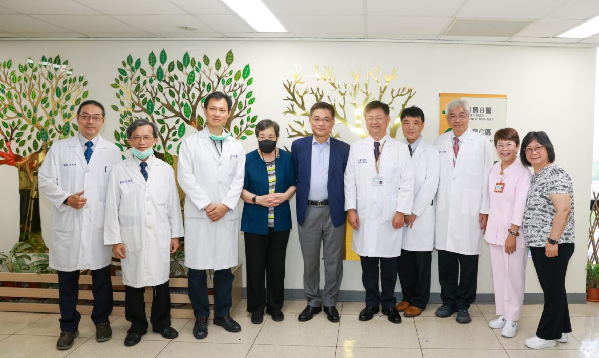 成大醫院緣恩病房傳愛28載　舉辦「新植緣恩樹・新枝添綠葉」感恩活動