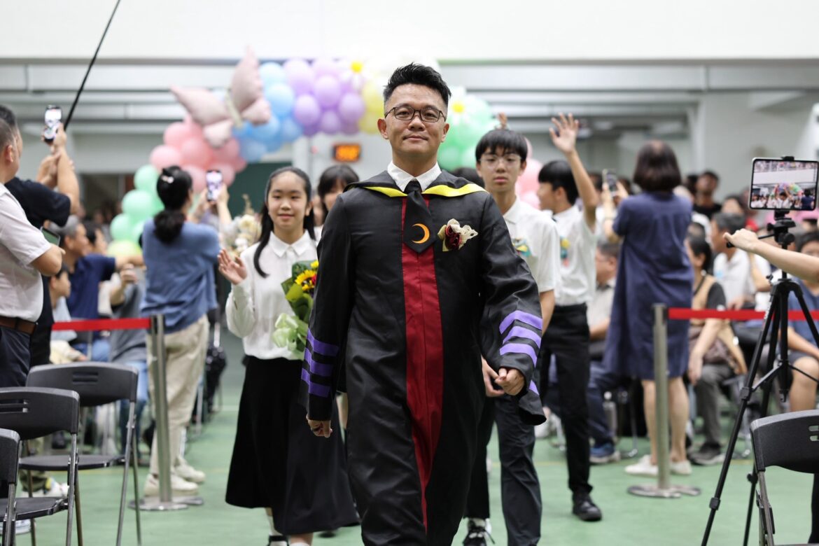 東華附小第77屆畢業典禮   師長獻唱祝福畢業生勇敢追夢