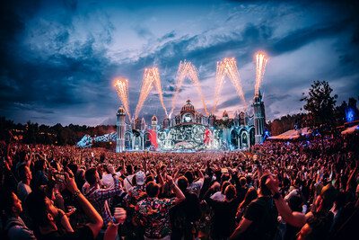 VELO* 與 TOMORROWLAND 推出「ECHOES OF TOMORROWLAND」，讓全球樂迷感受音樂節體驗