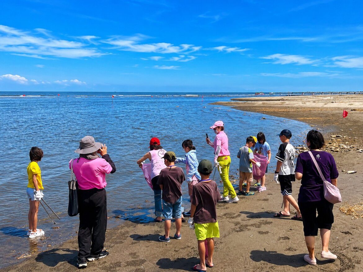 暑假遛娃秘境！台中大安濱海樂園推「生態導覽×豪華露營」  尋找小燕鷗蹤跡